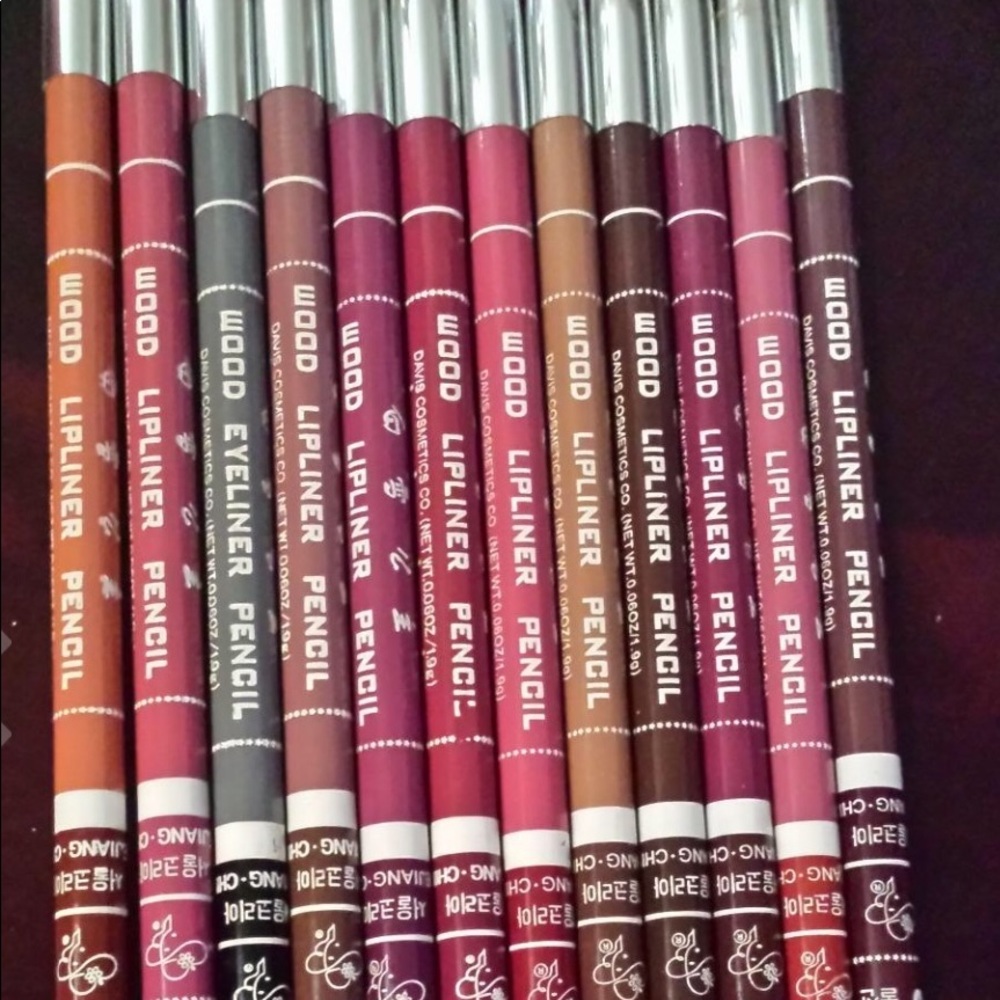 12 set of waterproof lip liners pencil colors